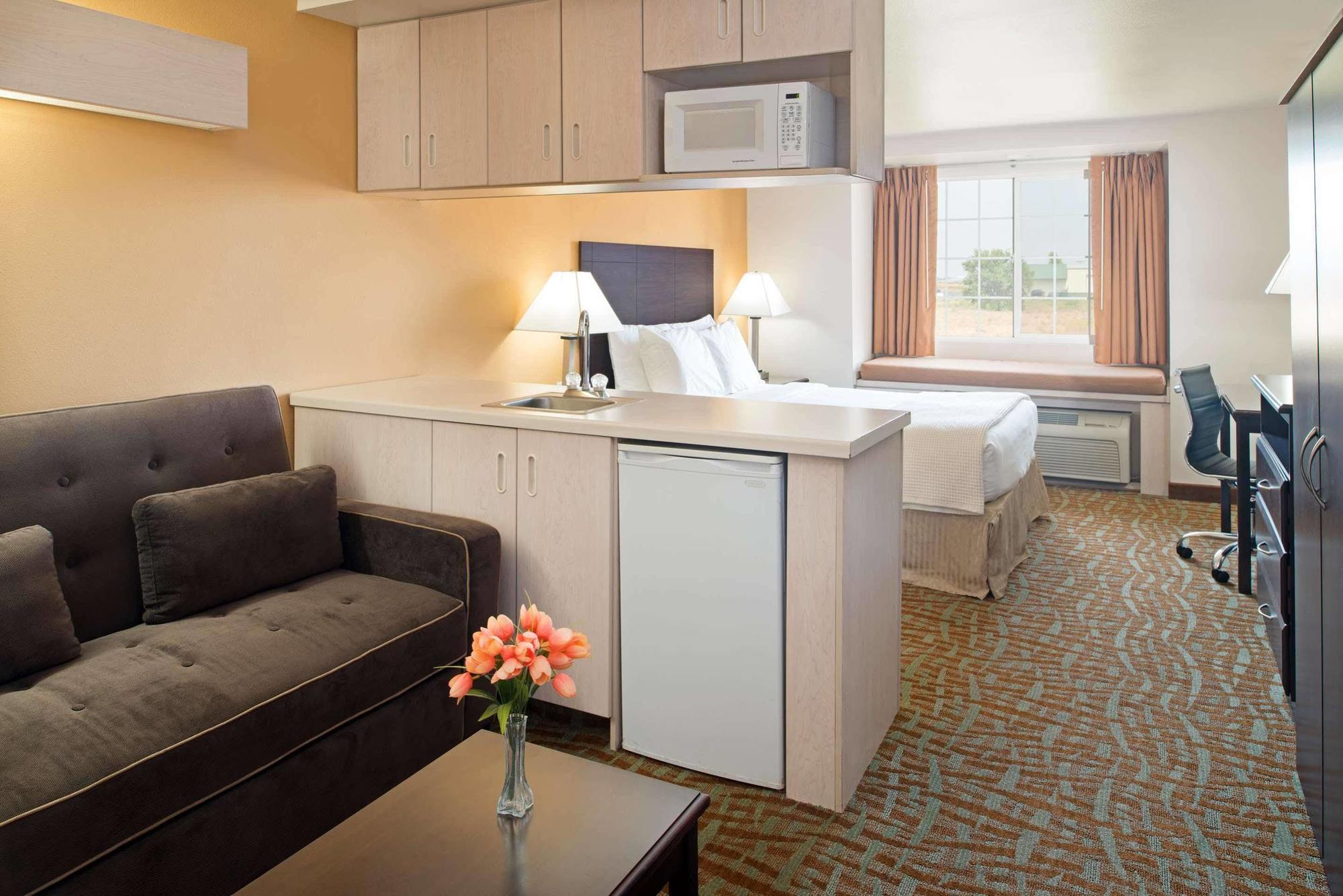 Days Inn & Suites By Wyndham Spokane Airport Эруэй-Хайтс Экстерьер фото